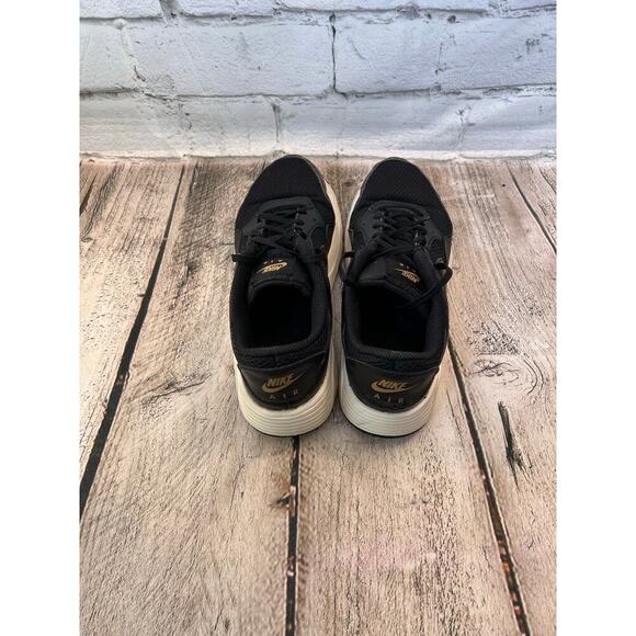 NIKE Women’s Air Max SC Sneakers / Size: 6 - Picture 3 of 9